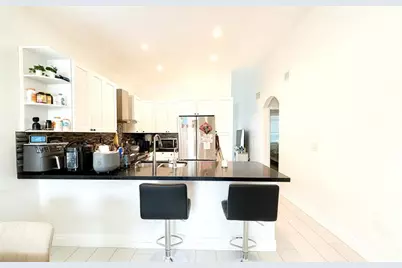 18702 SW 27th St, Miramar, FL 33029 - Photo 11