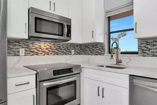 9355 SW 8th St, Boca Raton, FL 33428 - Photo 7