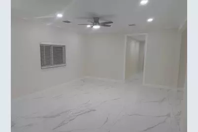 6410 NW Miami Ct, Miami, FL 33150 - Photo 25