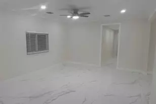 6410 NW Miami Ct, Miami, FL 33150 - Photo 25