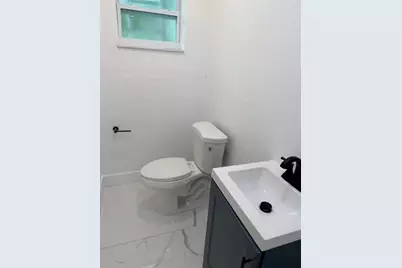 6410 NW Miami Ct, Miami, FL 33150 - Photo 23