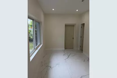 6410 NW Miami Ct, Miami, FL 33150 - Photo 3