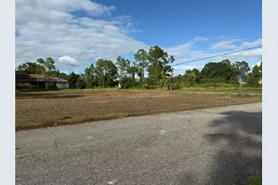 875  Haskell St, Lehigh Acres, FL 33974 - Photo 5