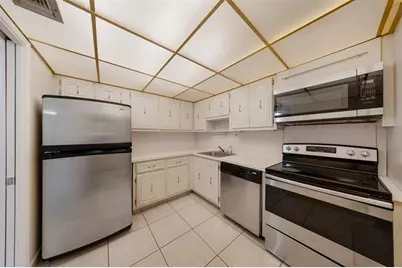 2601 S Palm Aire Dr, Unit #212, Pompano Beach, FL 33069 - Photo 11