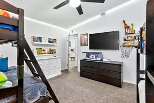 8009 NW 71st Ct, Tamarac, FL 33321 - Photo 15