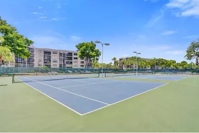900  Colony Point Cir, Unit #221, Pembroke Pines, FL 33026 - Photo 25