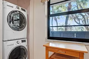 900 Colony Point Cir, Pembroke Pines, FL 33026 - Photo 13