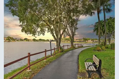 900  Colony Point Cir, Unit #221, Pembroke Pines, FL 33026 - Photo 23