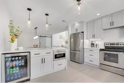 8569  Casa Del Lago, Boca Raton, FL 33433 - Photo 5