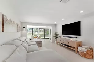 8569 Casa Del Lago, Boca Raton, FL 33433 - Photo 7