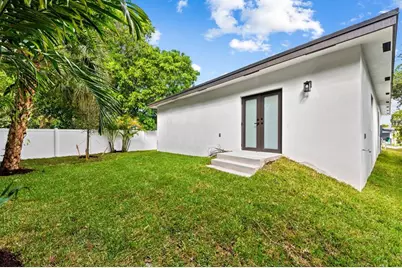 2810 NW 7th Street, Fort Lauderdale, FL 33311 - Photo 23