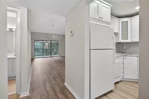 3249 Carambola Cir Unit, Coconut Creek, FL 33066 - Photo 7