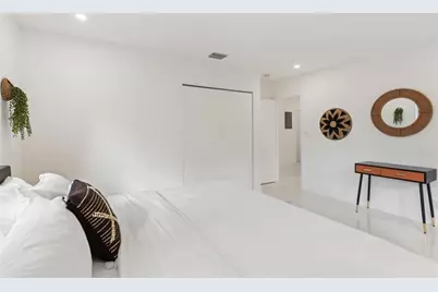 1409 NE 2nd Ave, Fort Lauderdale, FL 33304 - Photo 15