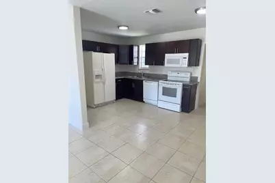 3610 SW 46th Ave, West Park, FL 33023 - Photo 9