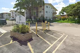 17050 NE 14th Ave, North Miami Beach, FL 33162 - Photo 15