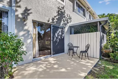 2024  Discovery Cir, Unit #2024, Deerfield Beach, FL 33442 - Photo 17