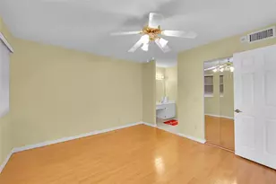 10369 NW 24th Pl, Sunrise, FL 33322 - Photo 9