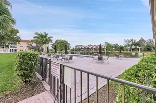 8861 Sunrise Lakes Blvd, Sunrise, FL 33322 - Photo 37