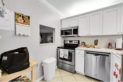 8861  Sunrise Lakes Blvd, Unit #305, Sunrise, FL 33322 - Photo 21