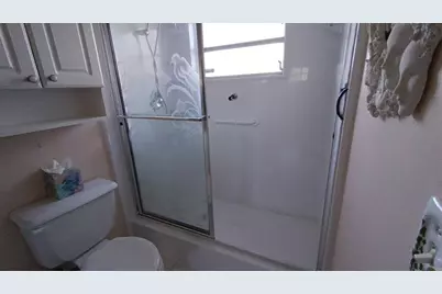 1040 NW 49th Ct, Deerfield Beach, FL 33064 - Photo 17