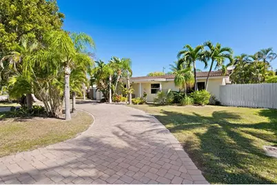 806 SE 9th Ave, Deerfield Beach, FL 33441 - Photo 5