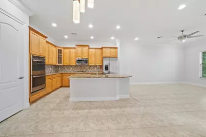 8940  Edgewater Pl, Parkland, FL 33076 - Photo 7