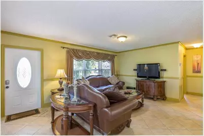 160 SE 12th St, Pompano Beach, FL 33060 - Photo 3