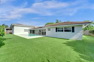 2608 NE 35th St, Fort Lauderdale, FL 33306 - Photo 35