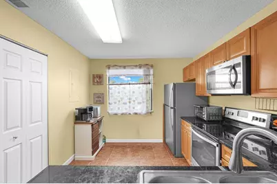 5861  Riverside Dr, Unit #206, Pompano Beach, FL 33067 - Photo 11