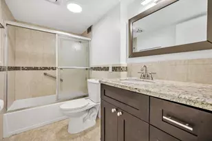 720 Bayshore Dr, Fort Lauderdale, FL 33304 - Photo 17