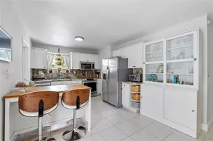 1130 NW 42nd Ct, Oakland Park, FL 33309 - Photo 5