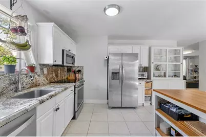 1130 NW 42nd Ct, Oakland Park, FL 33309 - Photo 7