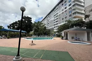 4001 Hillcrest Dr, Hollywood, FL 33021 - Photo 13