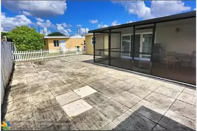 6960 SW 1st St, Margate, FL 33068 - Photo 9