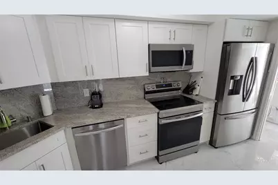 1801  Presidential Way, Unit #D202, West Palm Beach, FL 33401 - Photo 21