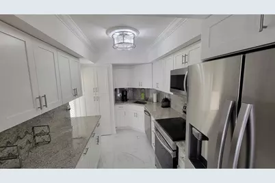 1801  Presidential Way, Unit #D202, West Palm Beach, FL 33401 - Photo 17