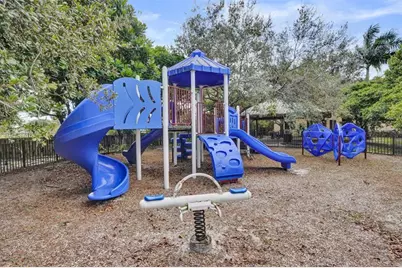 1825  Sonrisa Drive, Riviera Beach, FL 33404 - Photo 47