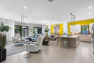 318 NE 25th St, Wilton Manors, FL 33305 - Photo 11