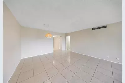 2601 S Palm Aire Dr, Unit #212, Pompano Beach, FL 33069 - Photo 9