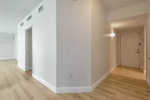 2421 NE 65th St, Fort Lauderdale, FL 33308 - Photo 7