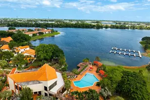 109 Liberty Ct, Deerfield Beach, FL 33442 - Photo 1