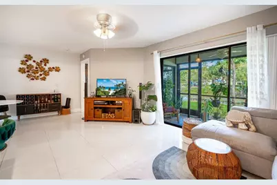 109  Liberty Ct, Unit #109, Deerfield Beach, FL 33442 - Photo 13