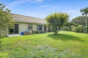 3099 Perriwinkle Cir, Davie, FL 33328 - Photo 51