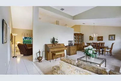 3099  Perriwinkle Cir, Davie, FL 33328 - Photo 7