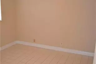 1005 Country Club Dr, Margate, FL 33063 - Photo 9