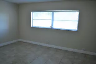 1005 Country Club Dr, Margate, FL 33063 - Photo 13