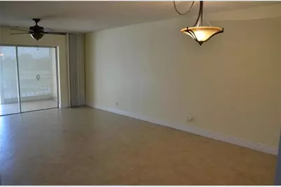 1005  Country Club Dr, Unit #303, Margate, FL 33063 - Photo 5