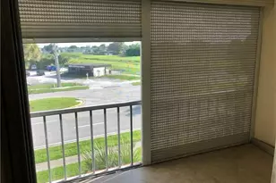 1005 Country Club Dr, Margate, FL 33063 - Photo 7