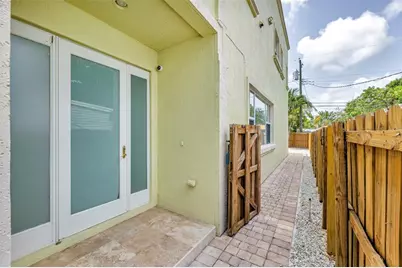 416 SW 11th St, Fort Lauderdale, FL 33315 - Photo 11