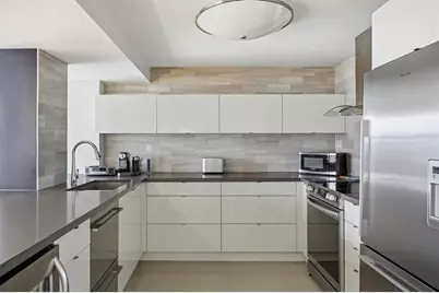 1000  Parkview Dr, Unit #1030, Hallandale Beach, FL 33009 - Photo 19